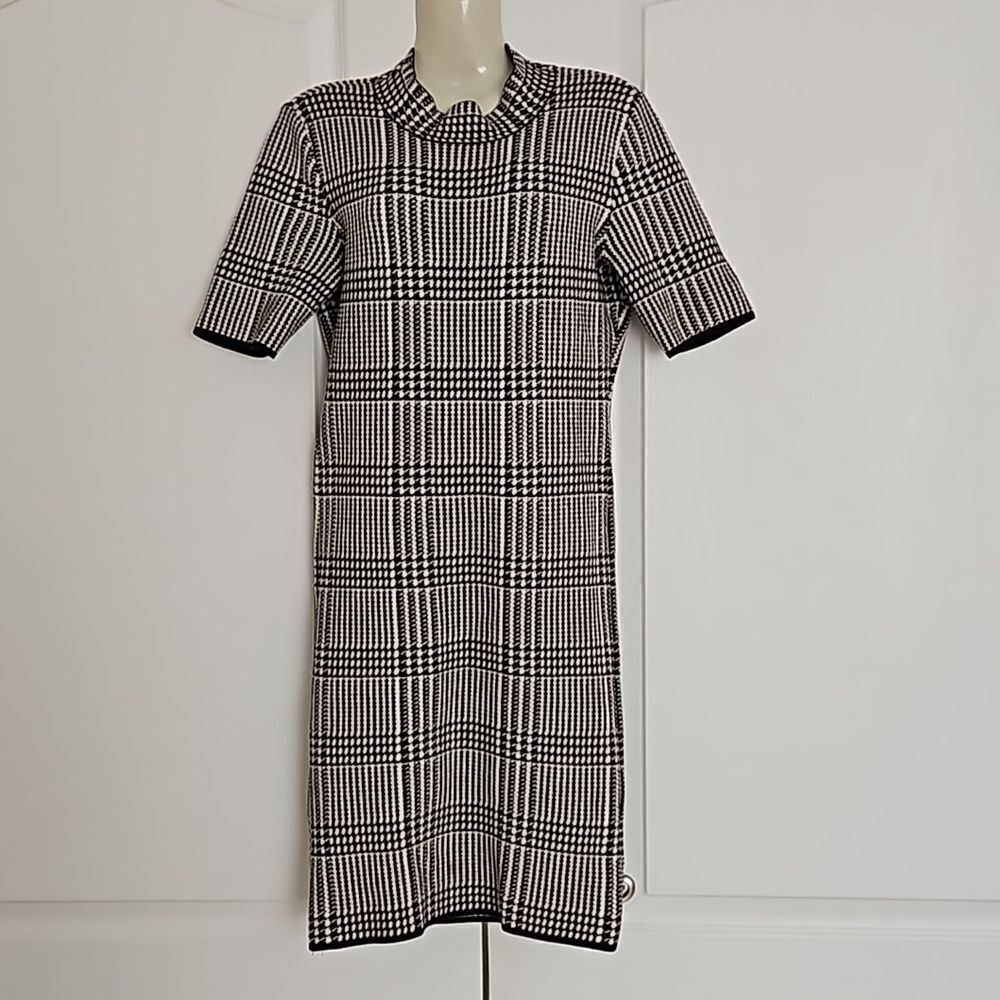 Chaps Women's Petite Houndstooth Sweater Pencil Midi Dress